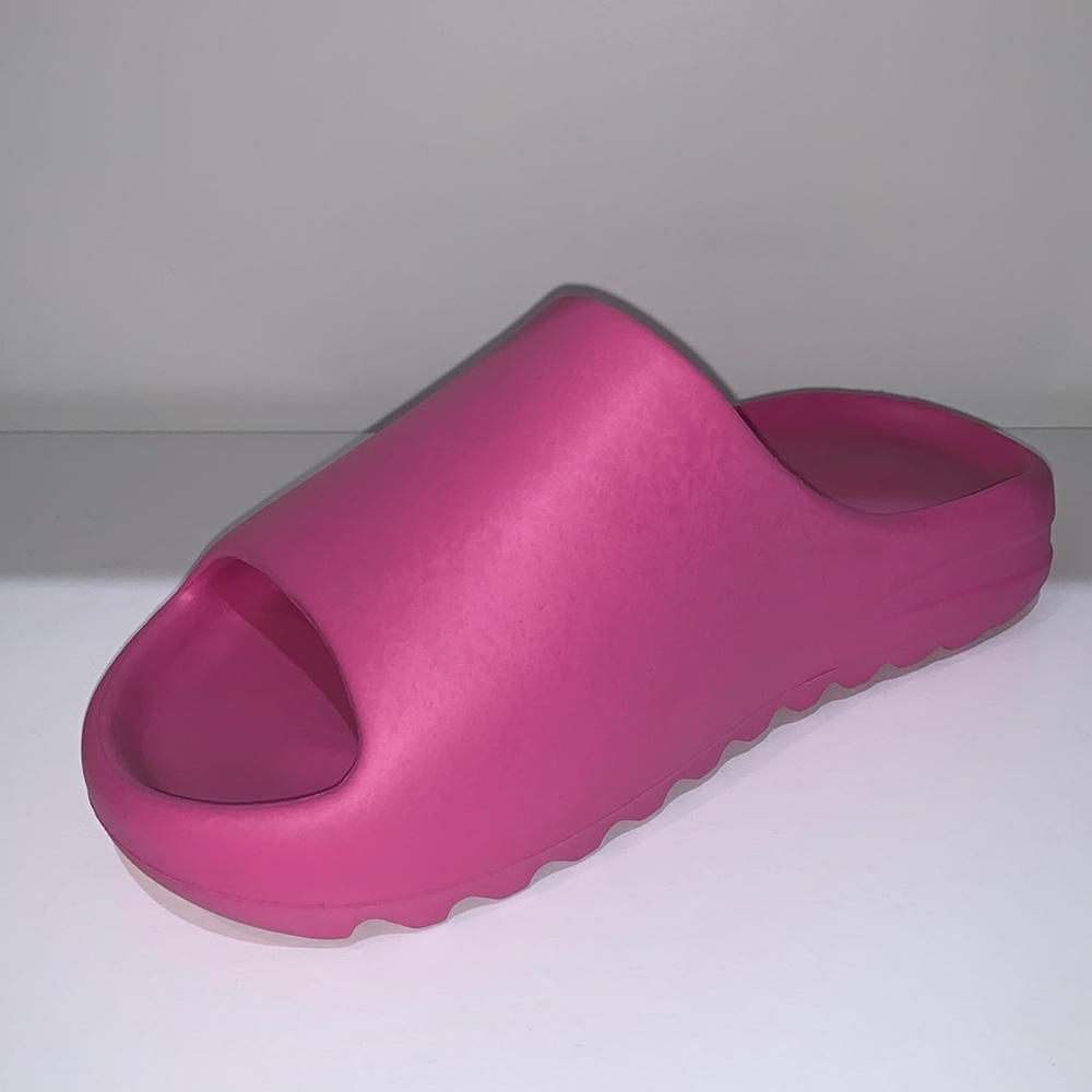 FUCHSIA SLIDES - Picture 4 of 4